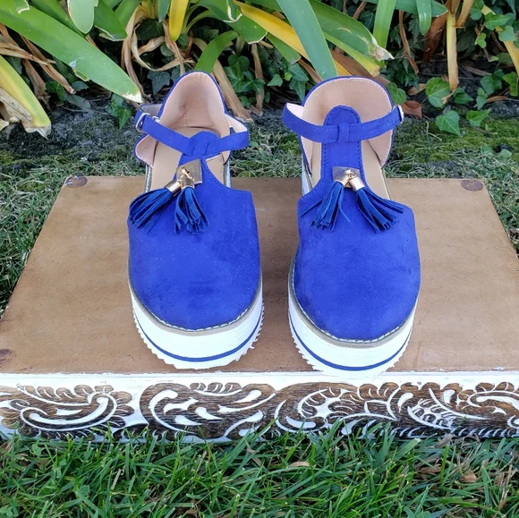 Bright Blue Lightweight Tassel Shoes - Picture 3 of 6
